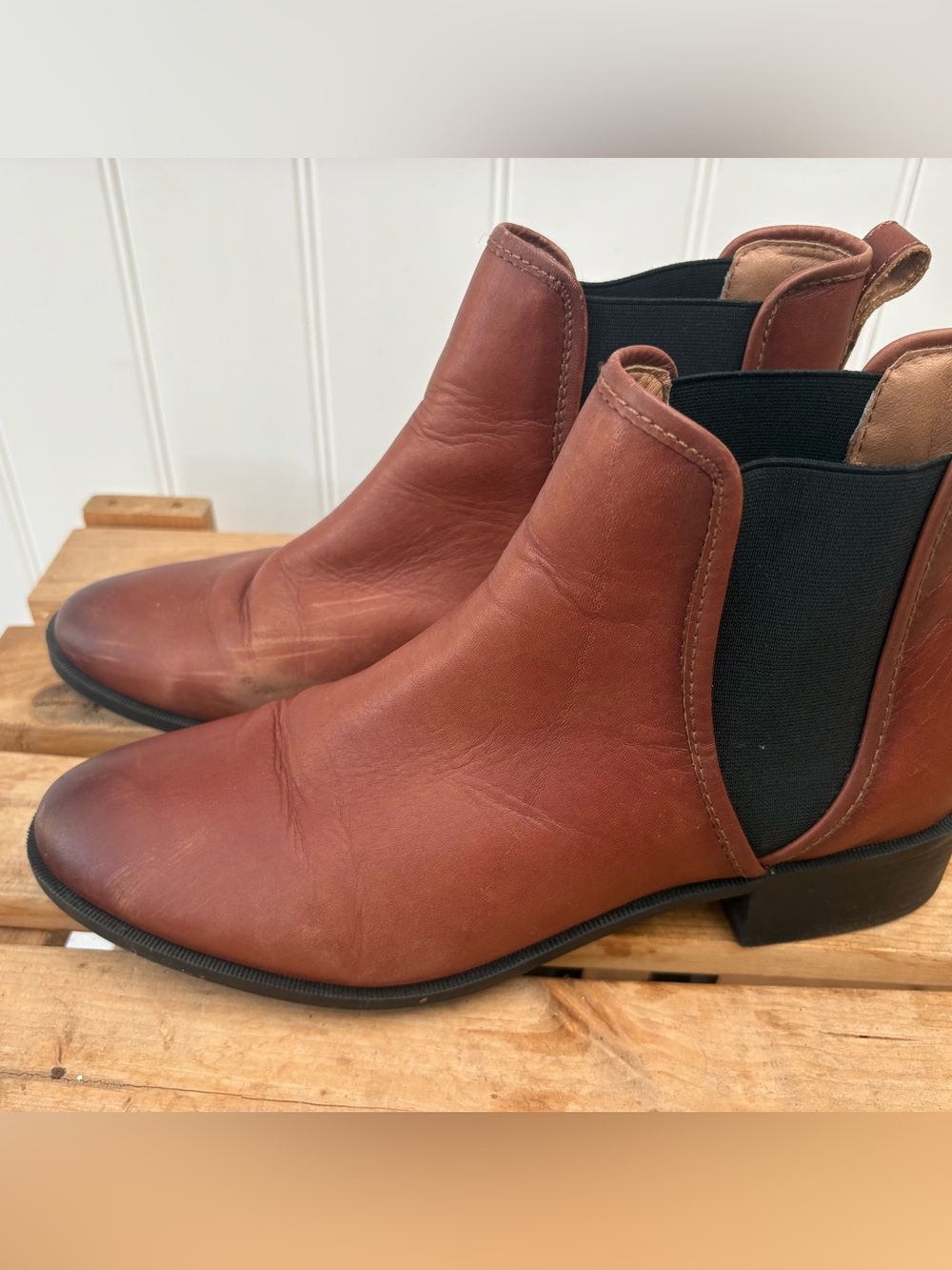 Steve Madden Brown Leather Chelsea Ankle Boots